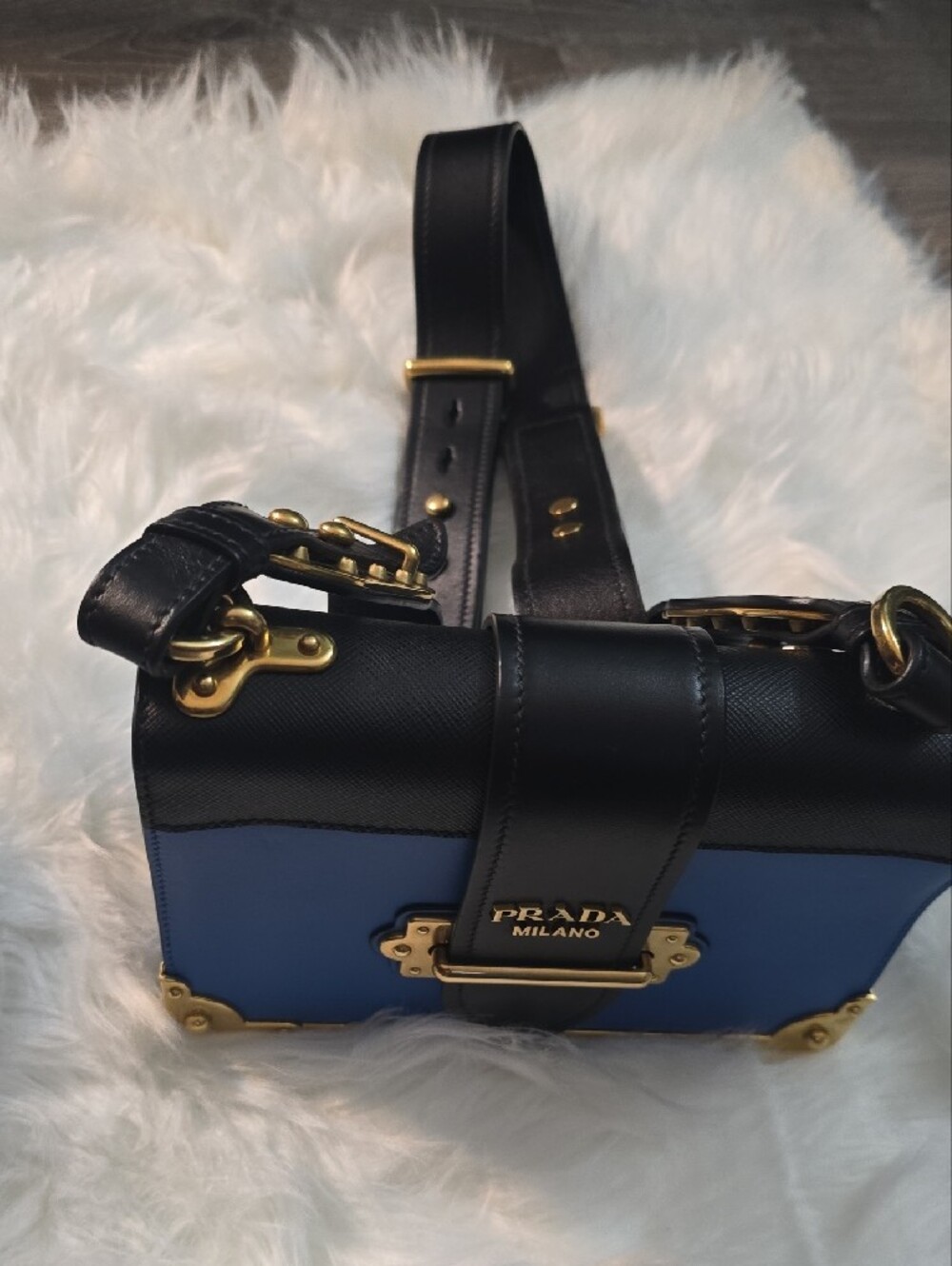 Prada Cahier Crossbody - Picture 4 of 9